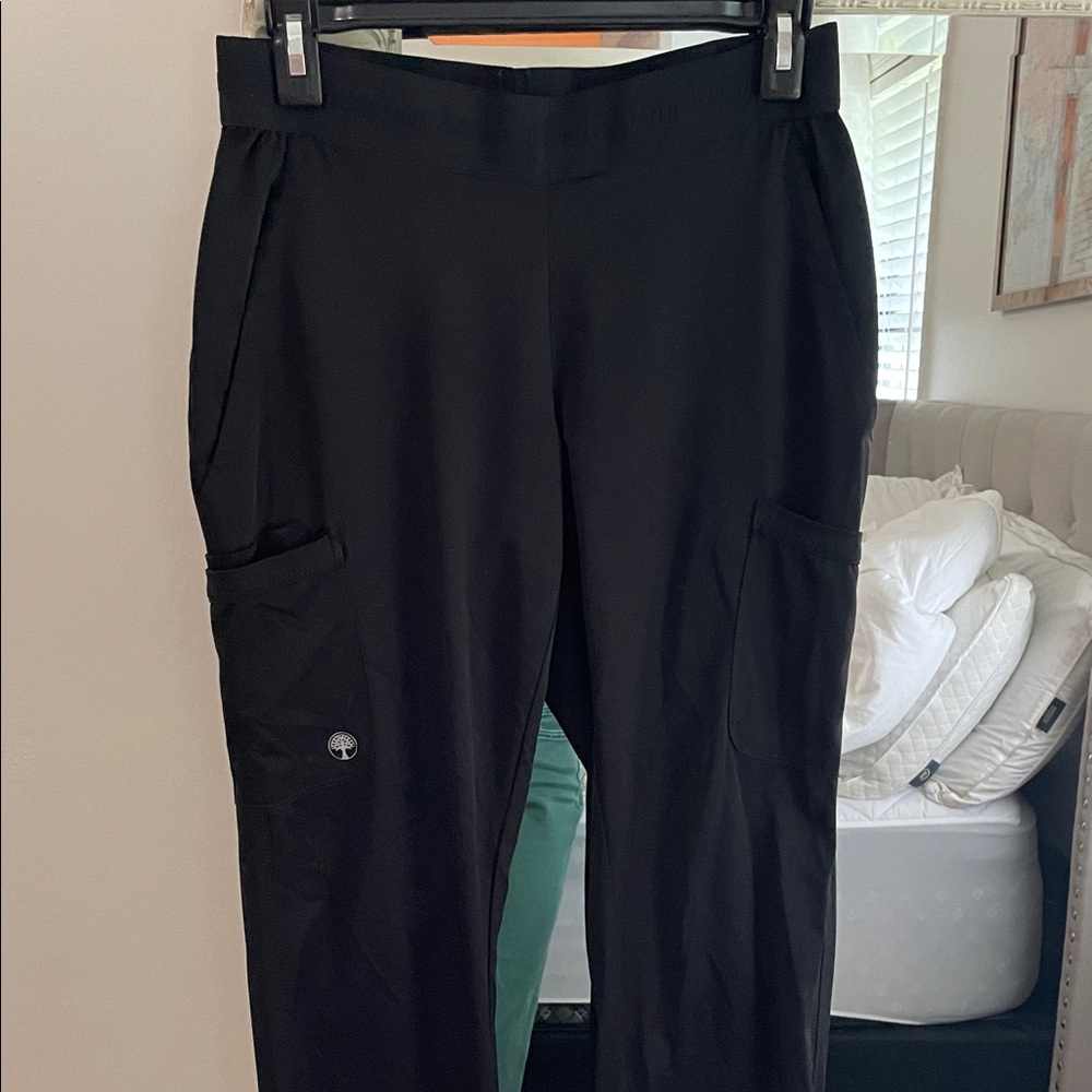 Healing Hands Women's Black Cargo Pants